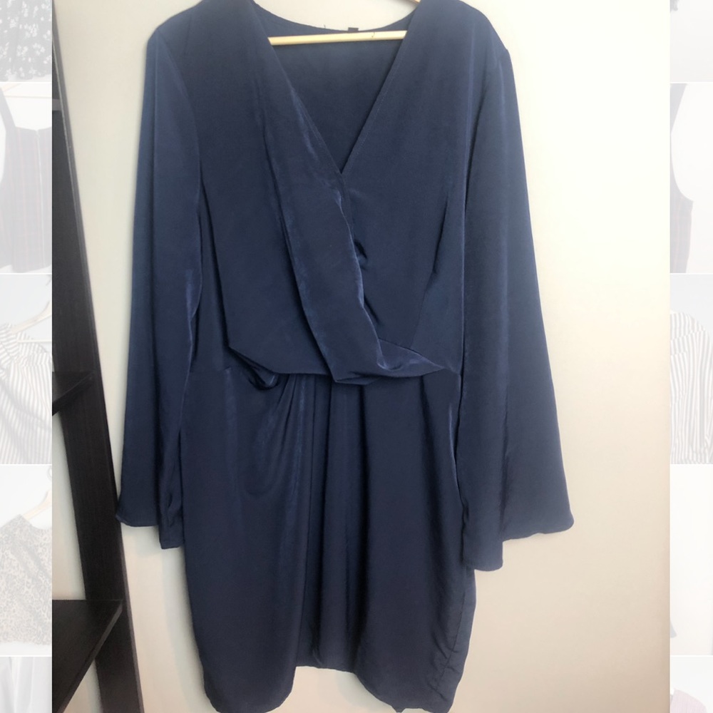 Plus size (US 20) Pretty Little Thing navy dress